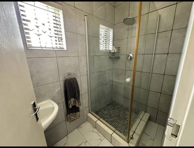 3 BEDROOM HOUSE FOR SALE IN SOUTH HILLS